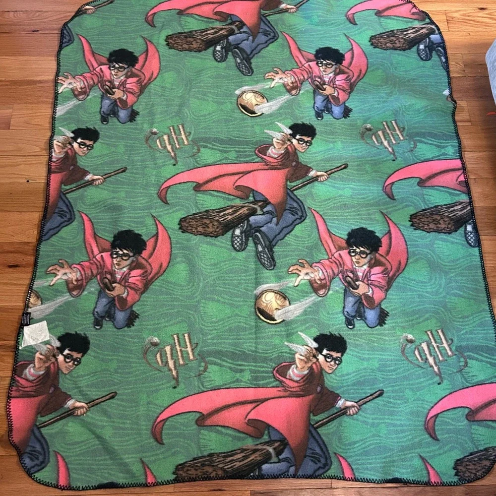 Vintage 2001 Harry Potter‎ Quidditch Fleece Throw Blanket Golden Snitch Green